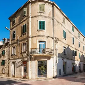 Queen Teuta In The Heart Of Historical Heritage , Split Croatia